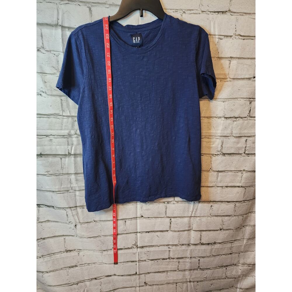 Gap Women's Navy Blue Crew Tshirt